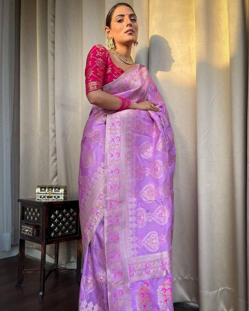 BEAUTIFUL RICH PALLU & JACQUARD WORK ON ALL OVER THE SAREE.