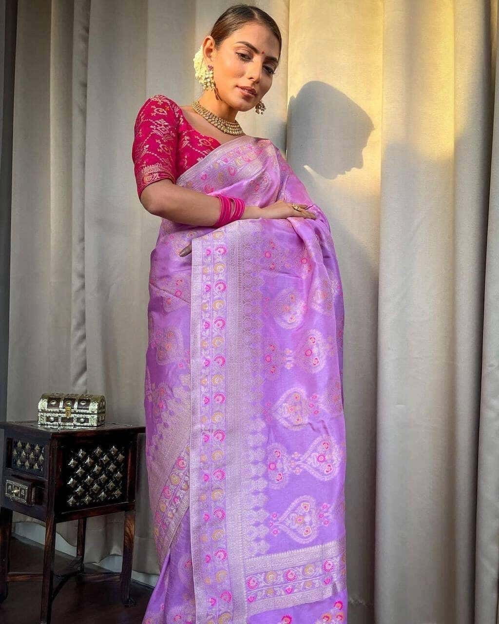 BEAUTIFUL RICH PALLU & JACQUARD WORK ON ALL OVER THE SAREE.