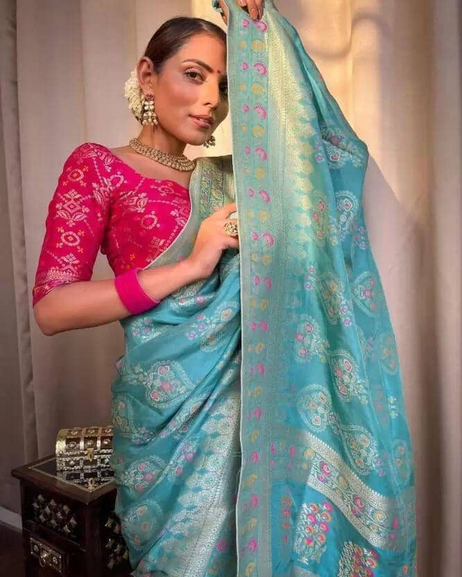 BEAUTIFUL RICH PALLU & JACQUARD WORK ON ALL OVER THE SAREE.
