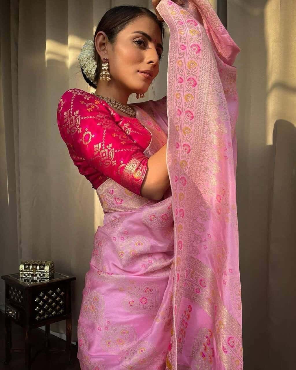 BEAUTIFUL RICH PALLU & JACQUARD WORK ON ALL OVER THE SAREE.