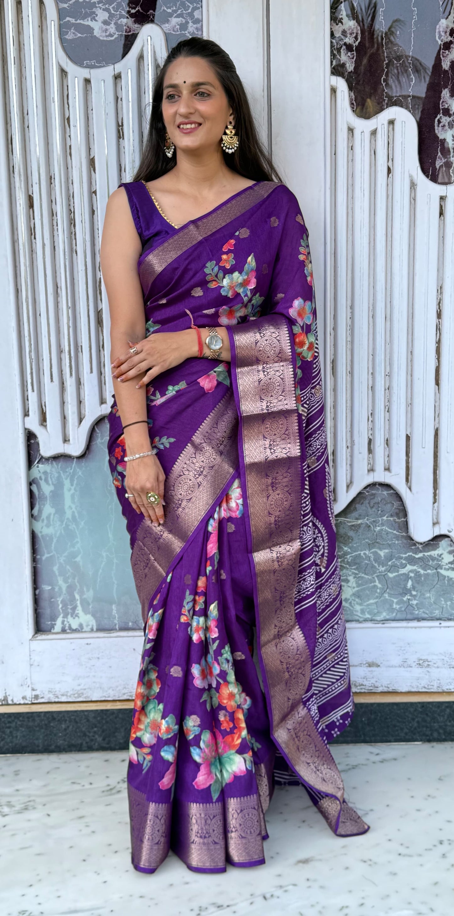 Pure Dola silk with jequrd butti in all over saree *boder same as originall boder only