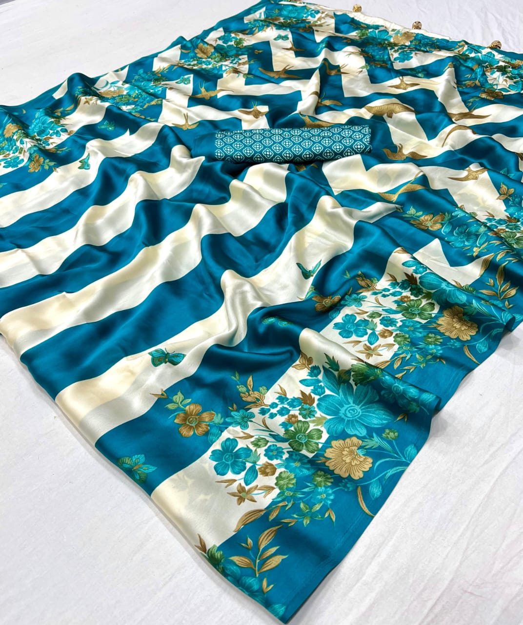 Elegant Semi Modal Drape with Heavy Tassels