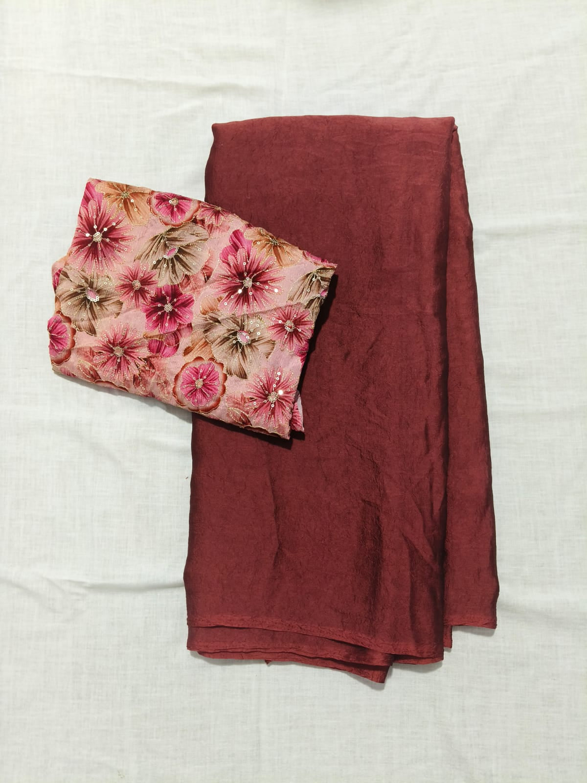 STAR CRUSH SAREE WITH PURE VISCOSE EMBROIDERY BLOUSE ✨