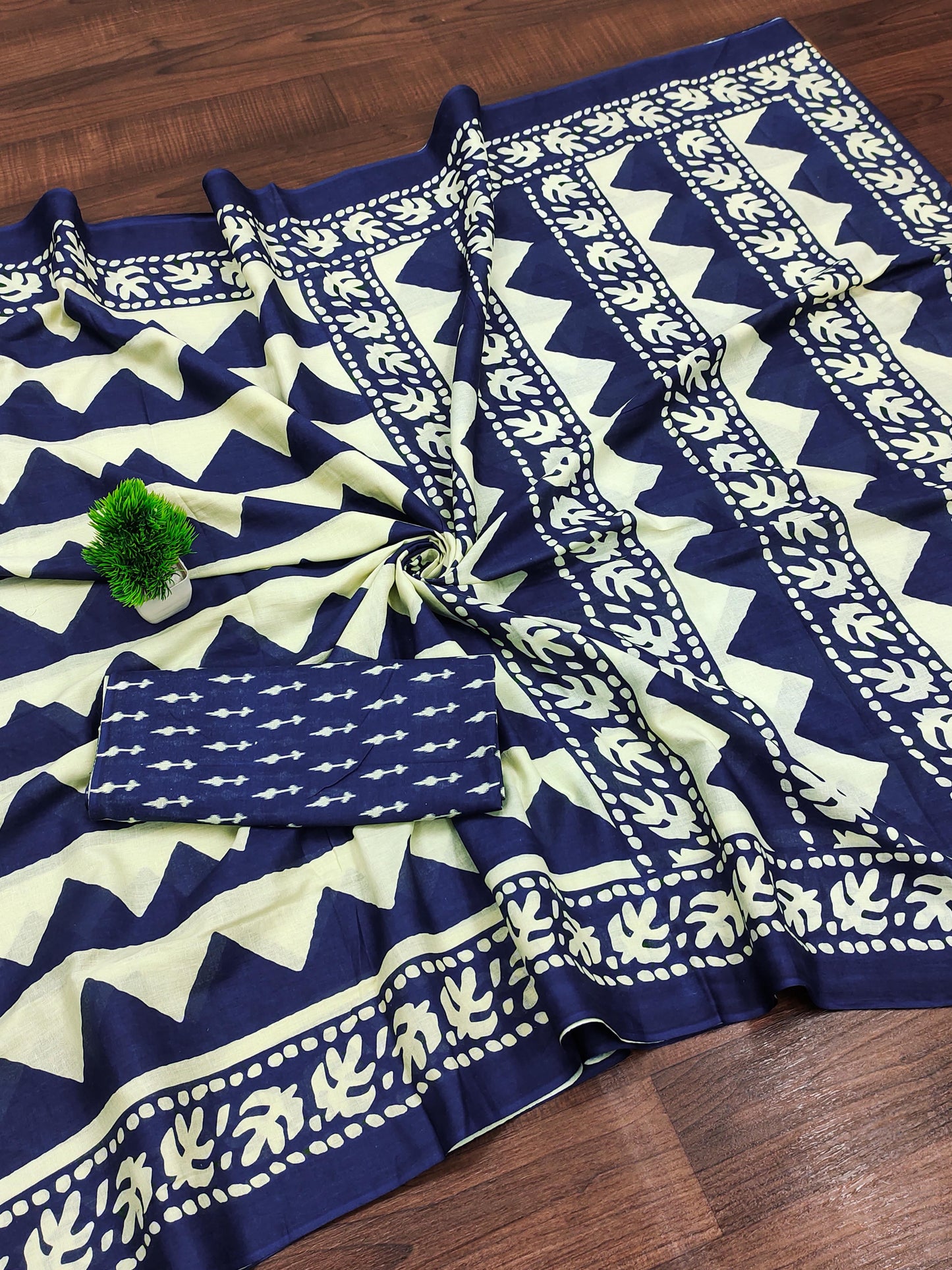 Premium Pure Mulmul Cotton Sarees Hand Block Zigzag Print