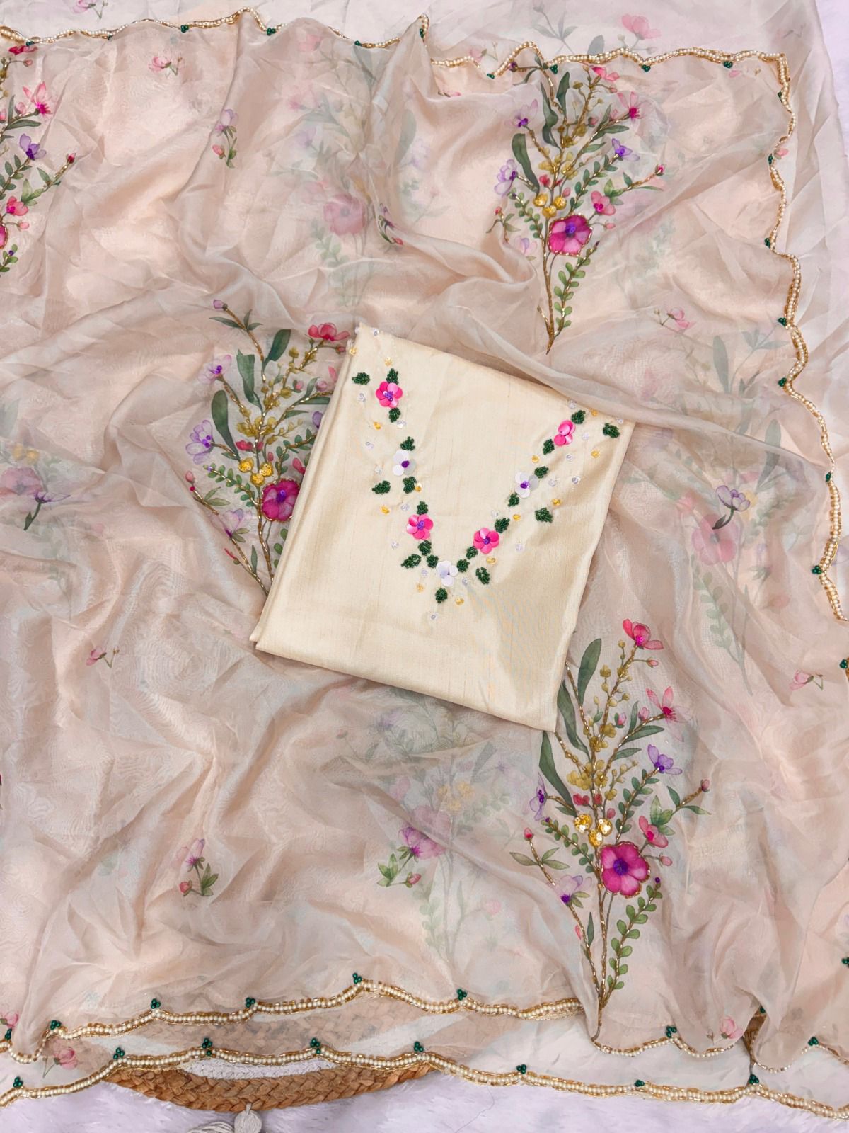 Elegant Tabby Silk Digital Floral Saree with Handwork Border