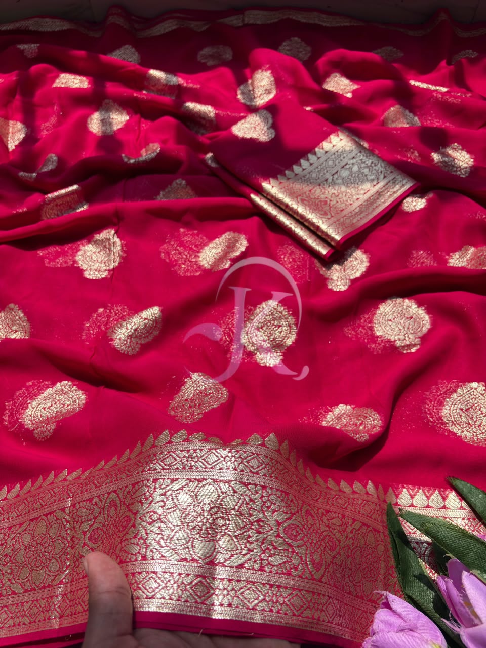 Beautiful Exclusive Fancy Viscose Saree with Woven Border & Running Blouse