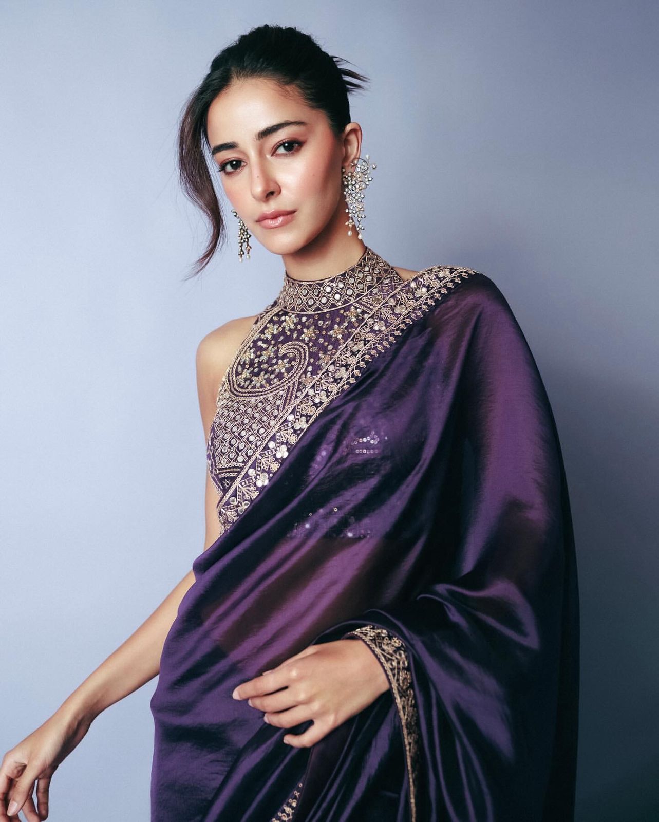 presenting new embroidery saree that increase your glamour