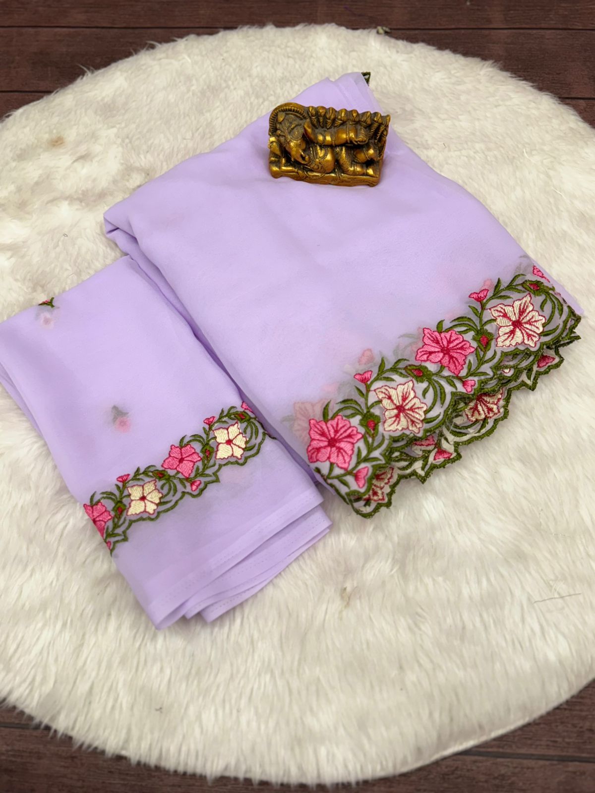 A beautiful pastel range saree featuring intricate multi-thread work. - Lookcollection