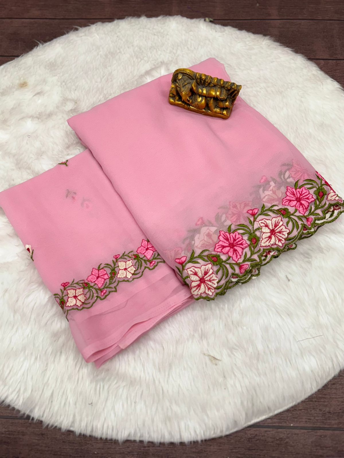 A beautiful pastel range saree featuring intricate multi-thread work. - Lookcollection