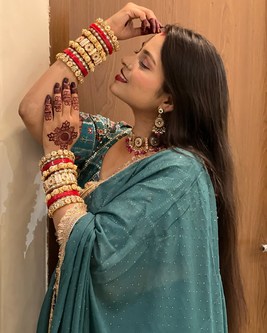 Soft Star Georgette Saree with Jarkan Dot Work & Multicolour Lace