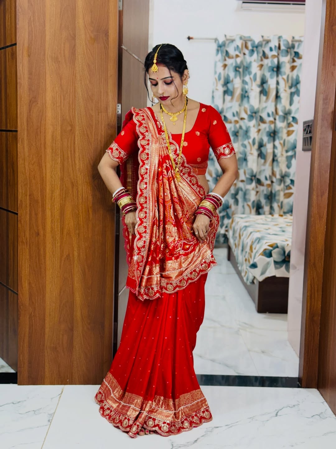 Rich Look Dola Silk Fabrics With Weaving Thread & Zari Work Saree