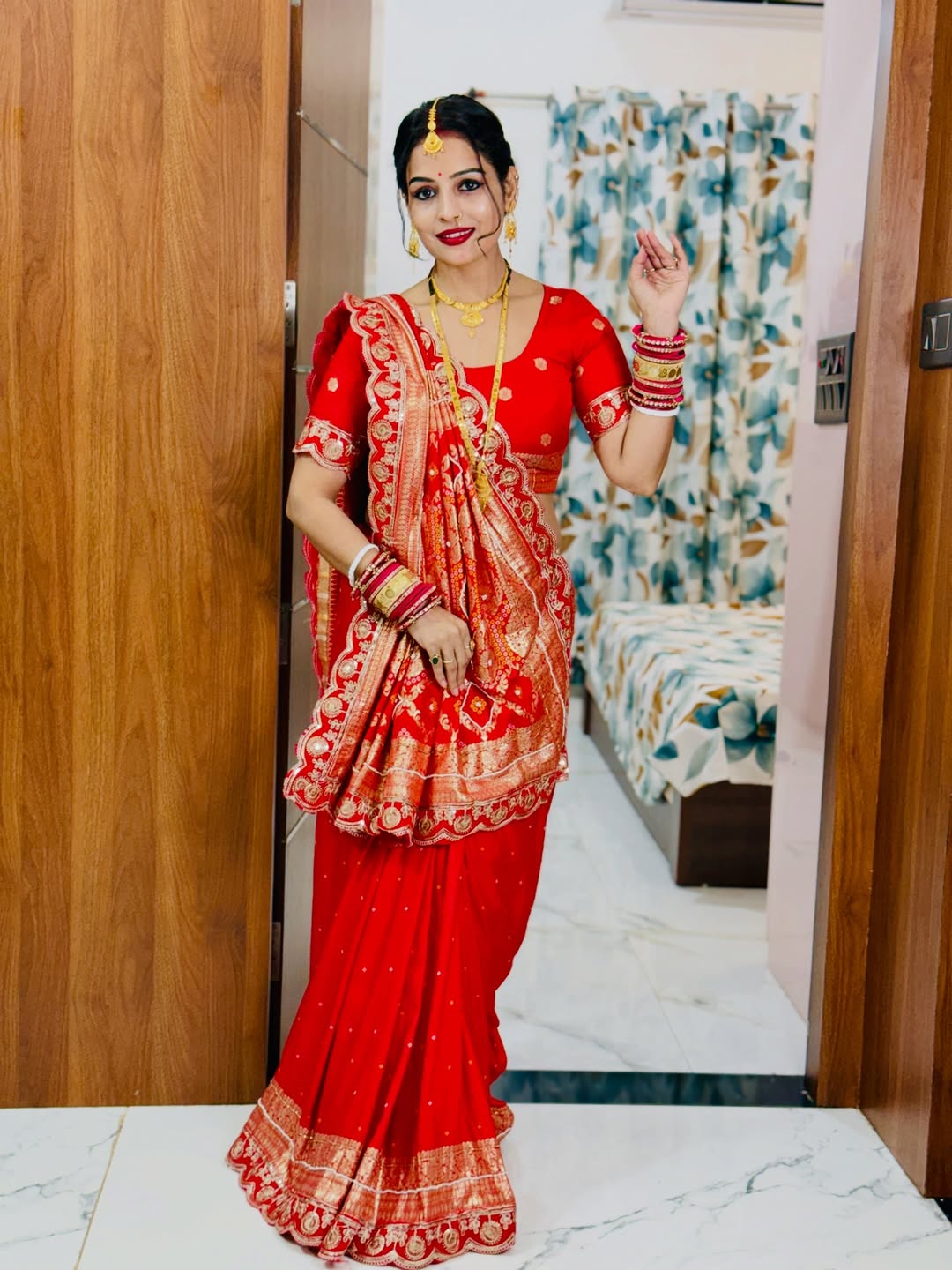 Rich Look Dola Silk Fabrics With Weaving Thread & Zari Work Saree