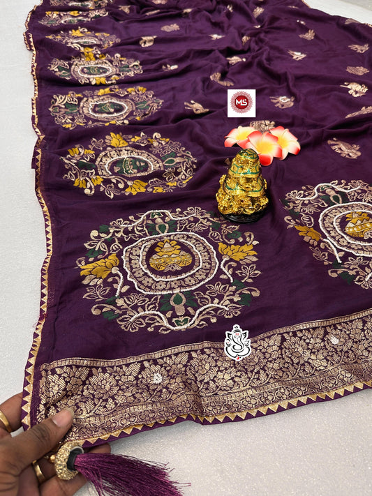 look heavy handwork pallu & samosa border handwork with rich look