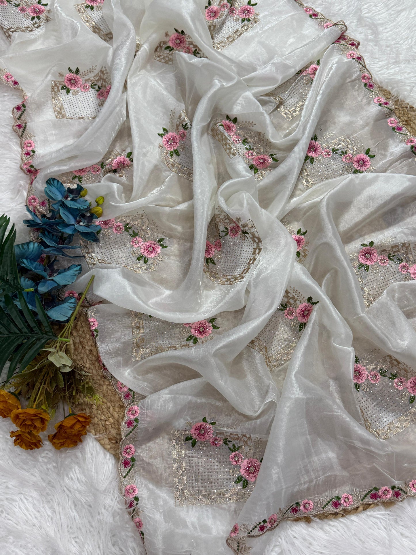 Premium Gold Crush Saree with Banarasi Zari Weaving Brocade Blouse