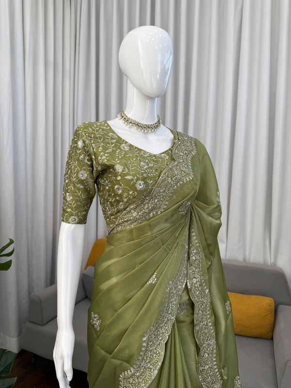 Designer Jimmy Chu Saree – Elegance Redefined