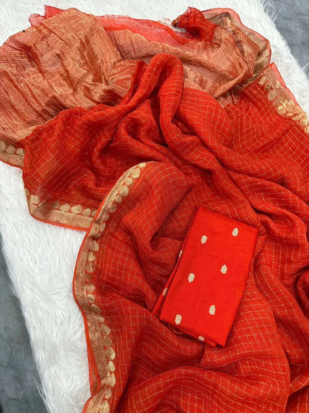 Premium Viscose Georgette Saree with Matching Viscose Blouse
