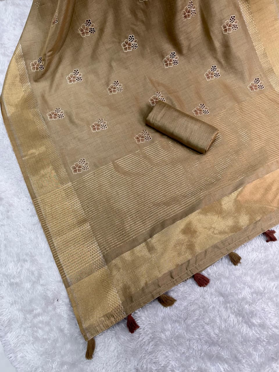 Parampara Elegance Zari Weave Saree