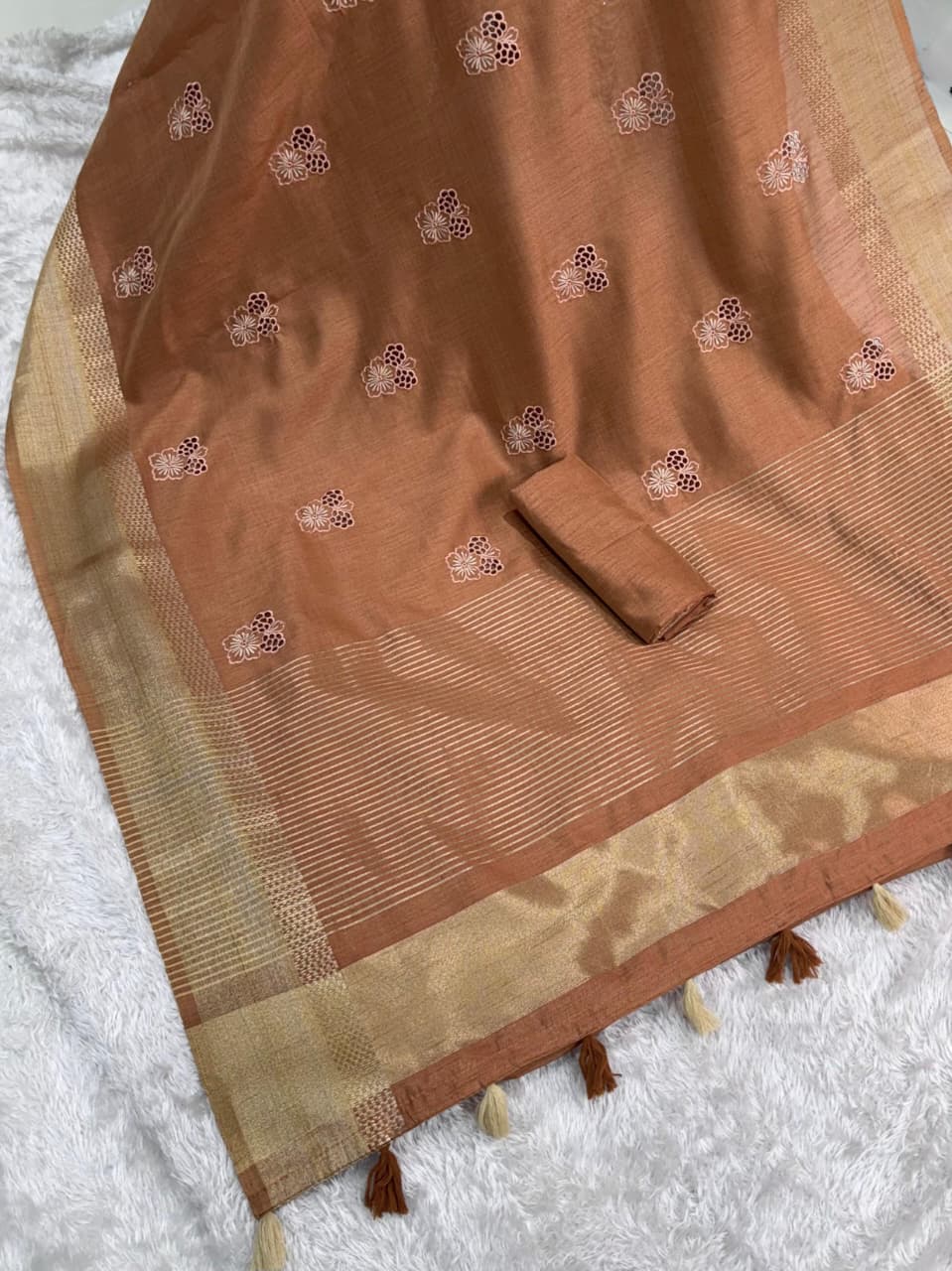 Parampara Elegance Zari Weave Saree