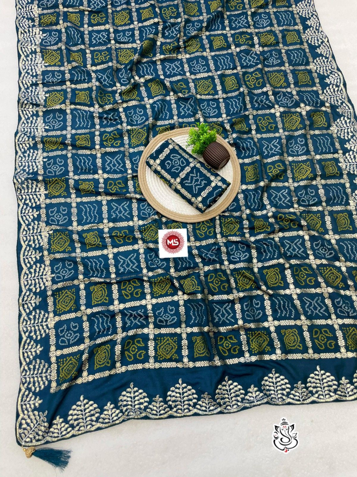 Rich Look Designer Viscose Saree with Bandhej Weaving