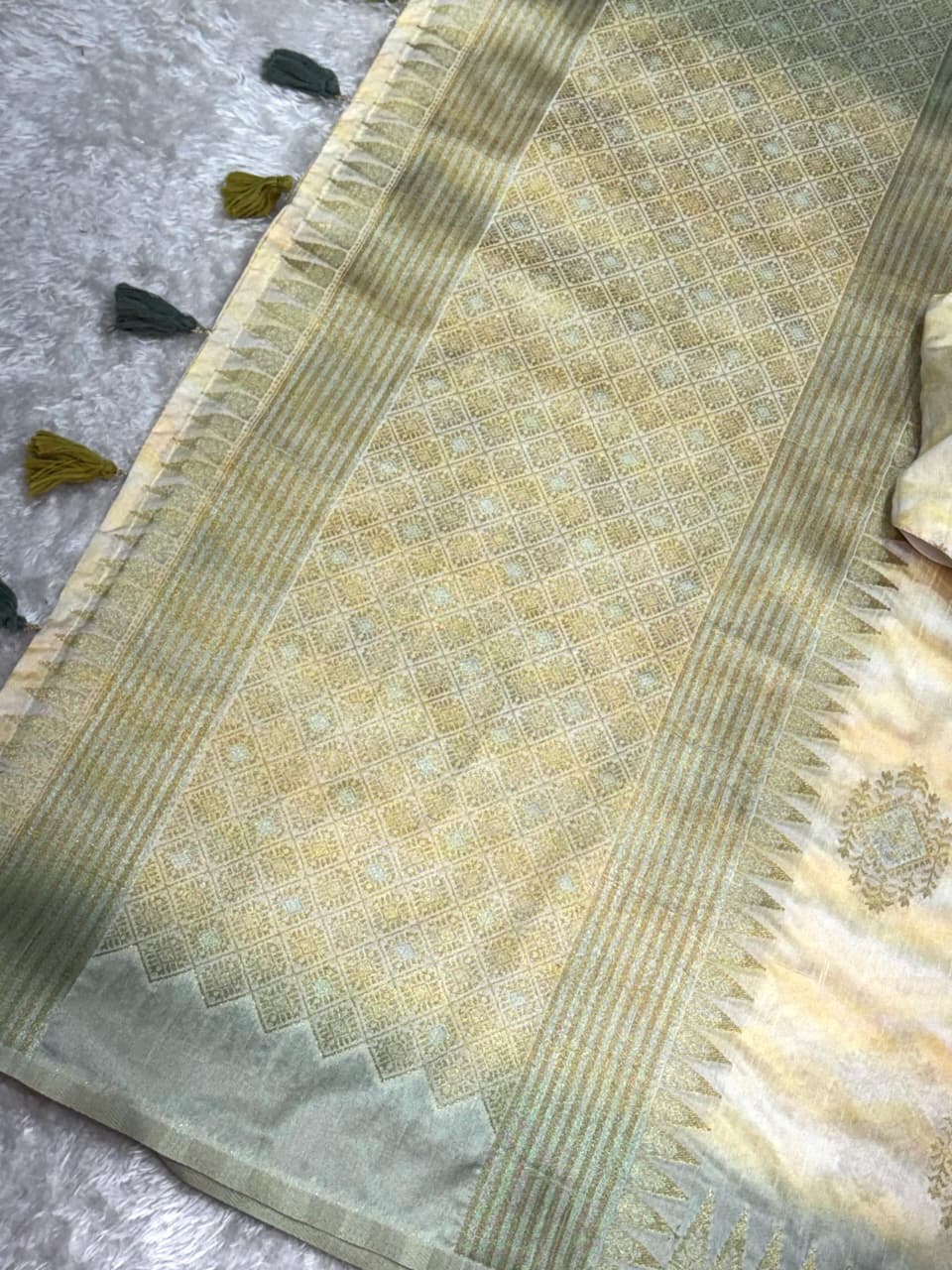Festive Minakari Banarasi Cotton Silk Saree with Dual Zari Weaving