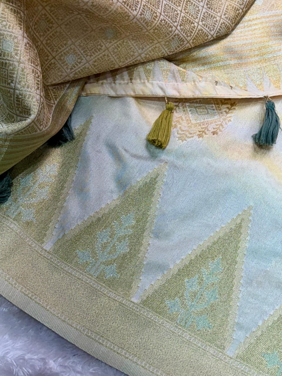 Festive Minakari Banarasi Cotton Silk Saree with Dual Zari Weaving