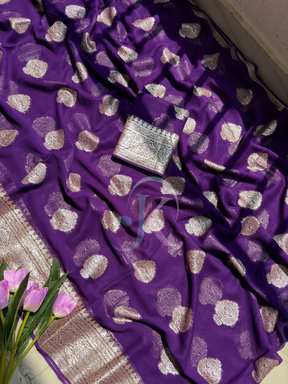 Beautiful Exclusive Fancy Viscose Saree with Woven Border & Running Blouse