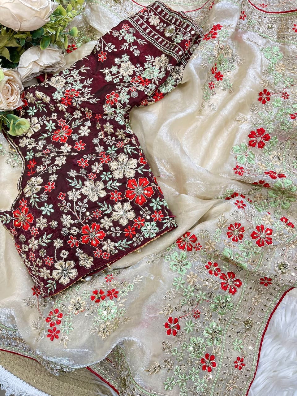 💖 Elegant & Exclusive Fendy Satin Saree 🥰