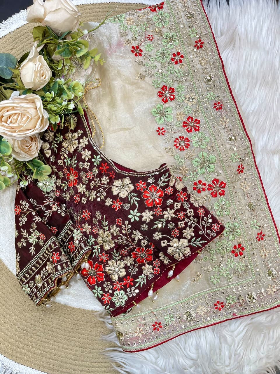 💖 Elegant & Exclusive Fendy Satin Saree 🥰