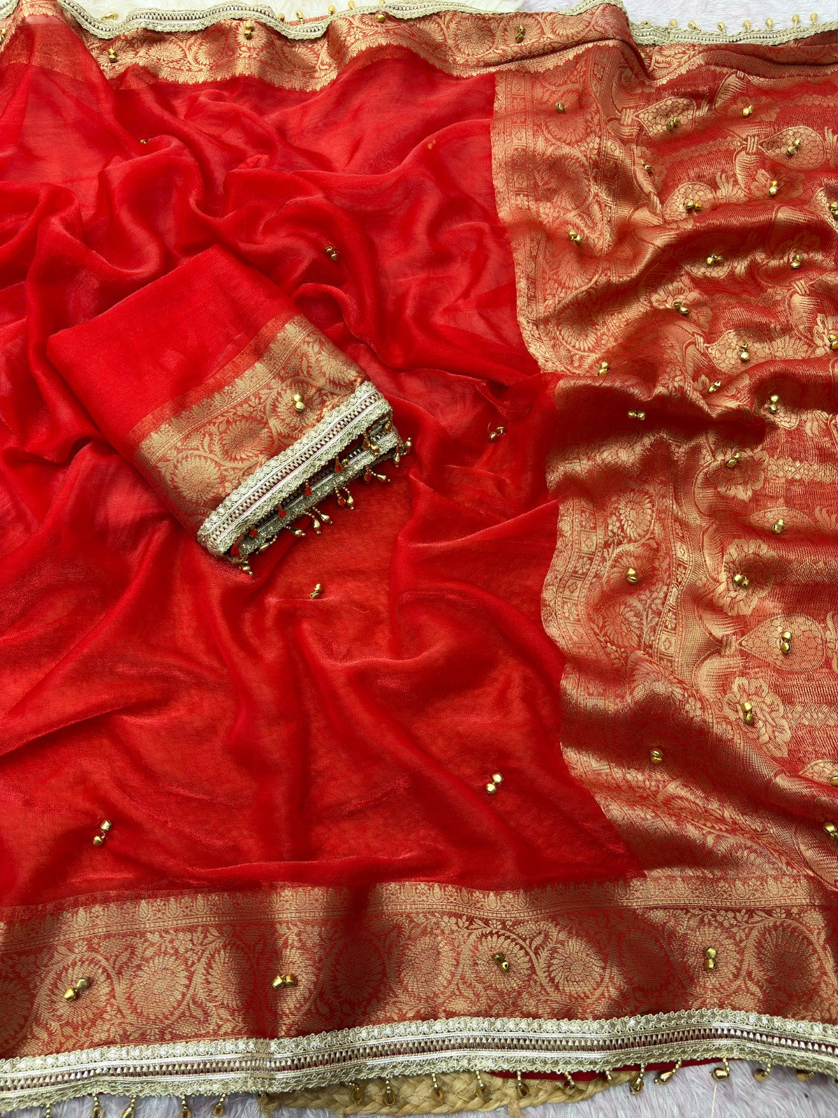 🌸 Elegant Ghungroo Work Banarasi Satin Chiffon Saree