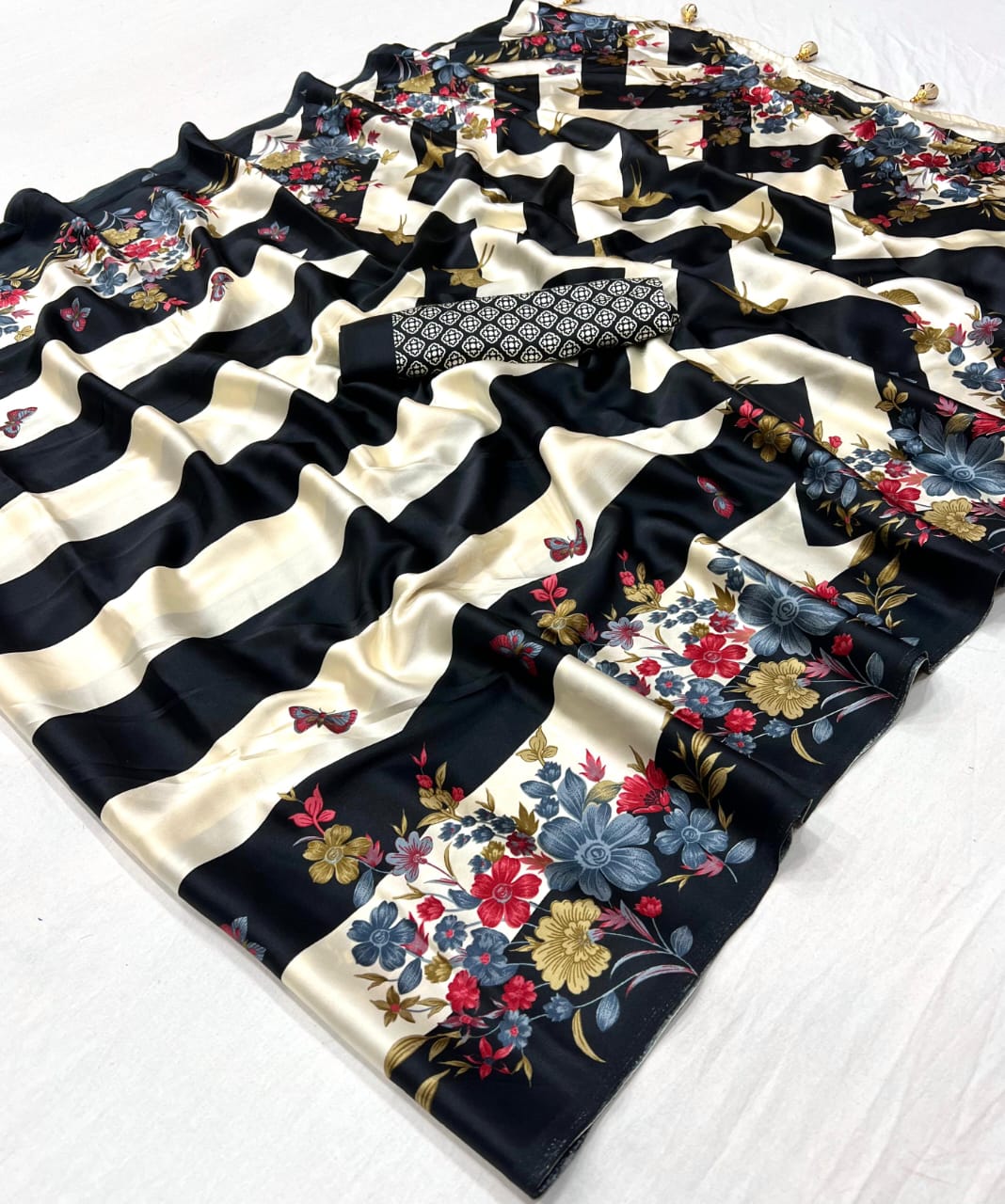 Elegant Semi Modal Drape with Heavy Tassels