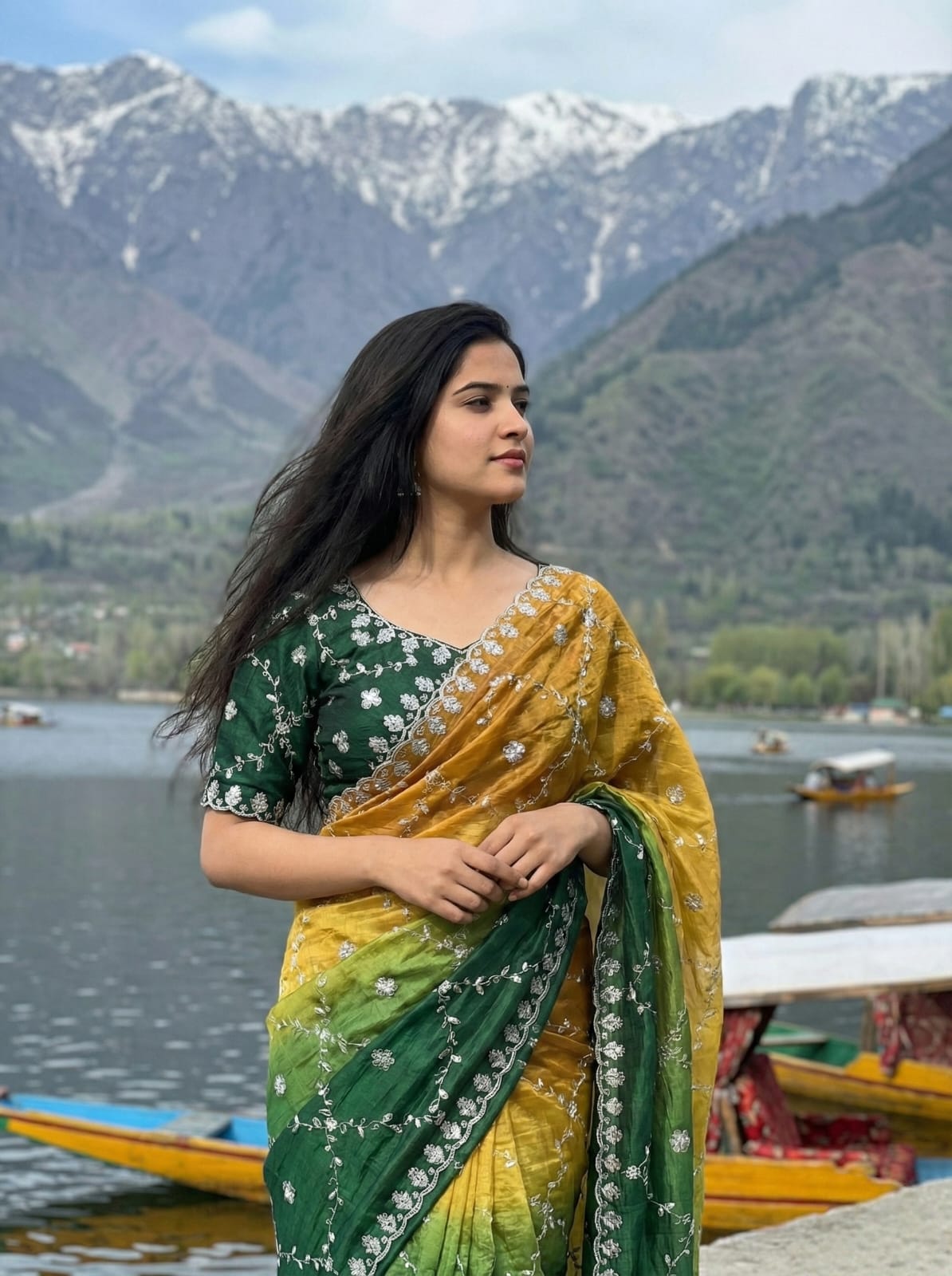 Luxurious Gold Crush Pedding Saree with 3 mm Sequence Embroidery Saree