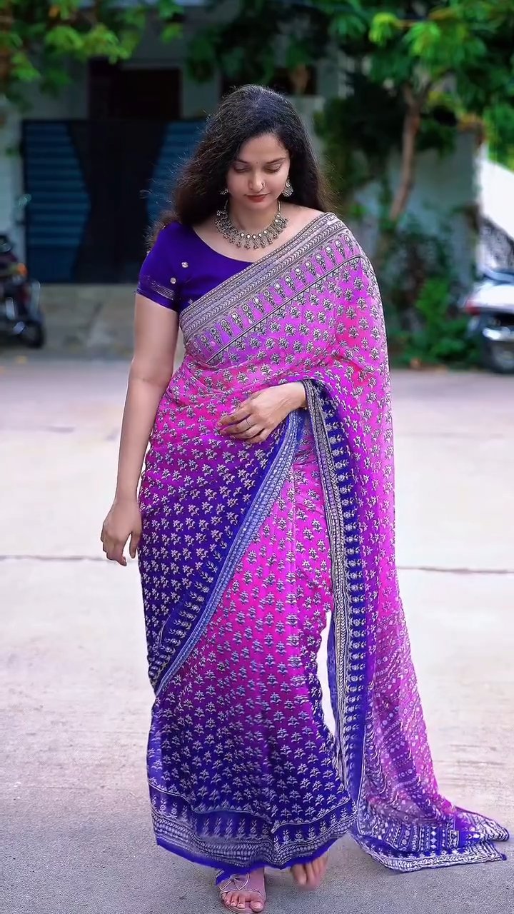 Shaded Celebrity Style Designer Georgette Saree with Mirror & Khatli Work