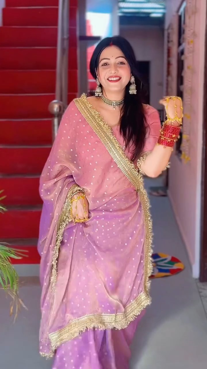 Elegant Moss Silk Jacquard Butti Designer Saree